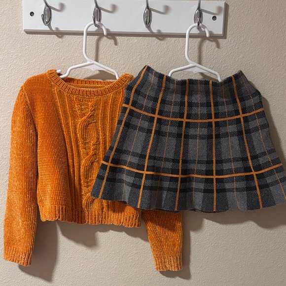 Girl Outfit - Picture 2 of 5